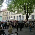 la foule brave la pluie